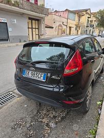 Auto Ford Fiesta