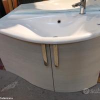 Codice: 261366 MOBILE BAGNO SOSPESO STILE MODERNO