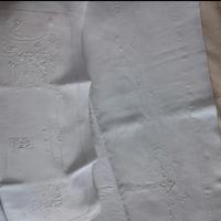 lenzuola ricamate a mano