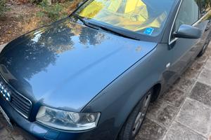 Audi A4 2005 v6
