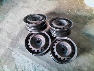 Cerchi in ferro Toyota Yaris Serie 4 del 2008