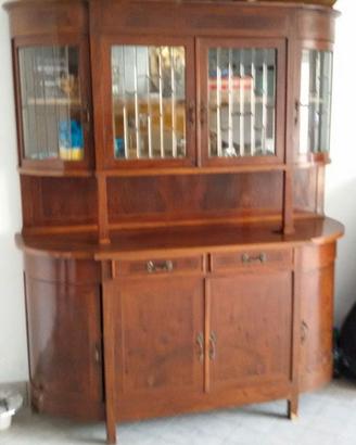 Credenza primi 900 in radica di noce e vetrina