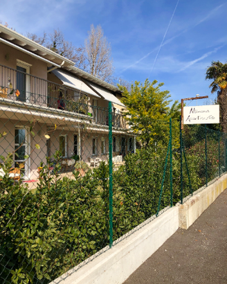 Trilocale con giardino e piscina