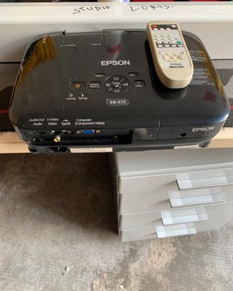 Proiettore EPSON EB-X72 + schermo proiezione
