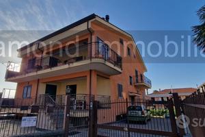 Villetta bifamiliare con giardino a Solicchiata