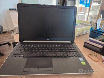 Notebook HP Laptop 15" - Intel i5, 8GB RAM, Win 10