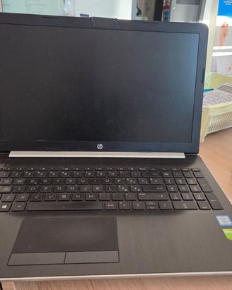 Notebook HP Laptop 15" - Intel i5, 8GB RAM, Win 10