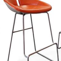 Sgabello Fjord di Patricia Urquiola per Moroso