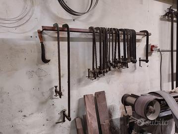 materiale e attrezzi per restauro mobili