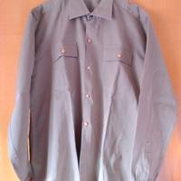 Camicia uomo di tipo militare