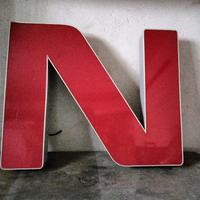 insegna lettera N