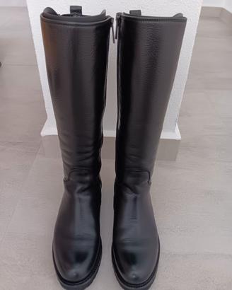 Stivali in vera pelle colore nero by Falcomer