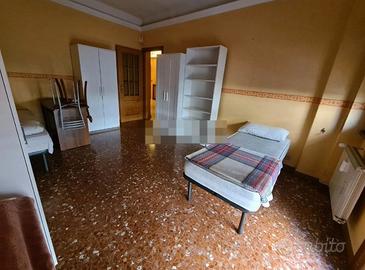 DON BOSCO STANZA SiNGOLA ARREDATA CON TERRAZZO