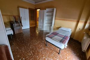 DON BOSCO STANZA SiNGOLA ARREDATA CON TERRAZZO