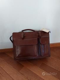 cartella / borsa in vero cuoio.