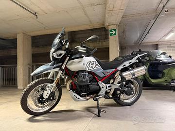 MOTO GUZZI V85 TT - 6/2026 - 1250km - tagliandata