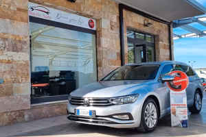Volkswagen Passat VIII Variant 2.0 tdi Business 12
