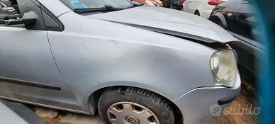 VOPLKSWAGEN POLO 2005 - PARAFANGO DESTRO