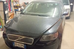 volvo v50 2.0 136cv momentum