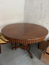 Tavolo in stile fine ‘800