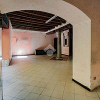 NEGOZIO A PALAZZOLO SULL'OGLIO