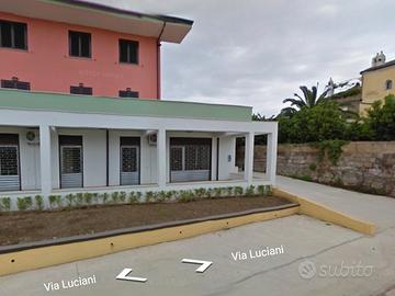 Locale commerciale via pastore