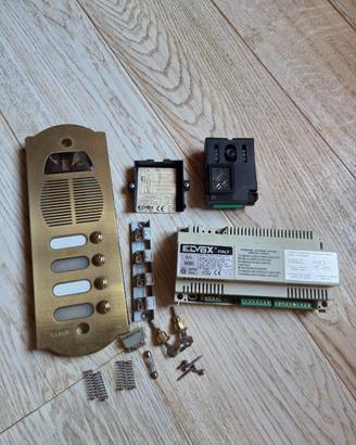 Videocitofono ELVOX Patavium 2304 + 559 + 6680