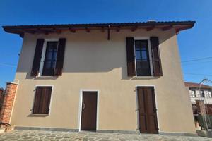 Villa di 80 m² con 3 locali a Asti