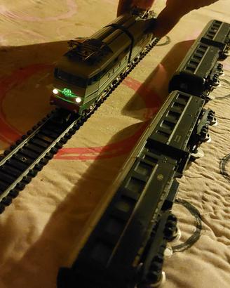 Trenino lima fs e 646 060 con luci e carozze fs 