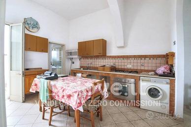 Appartamento di 90 m² con 2 locali a Campi Salenti