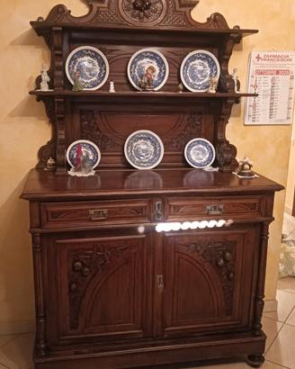 Tavolo Toscano e Credenza stile Liberty 
