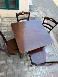 Tavoli e sedie legno ciliegio