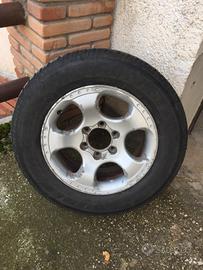 Cerchi in lega e gomme  R17 per Nissan Navara