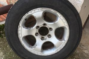 Cerchi in lega e gomme  R17 per Nissan Navara