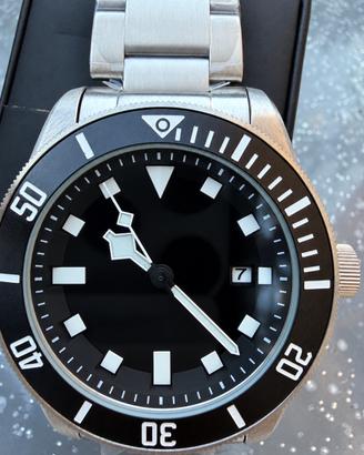 Orologio subacqueo automatico in acciaio