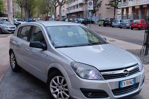 Opel Astra H