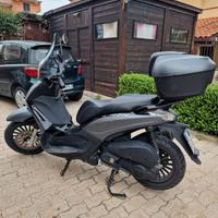 Scooter Piaggio 300 Beverly