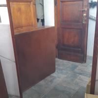 specchio con cornice in legno