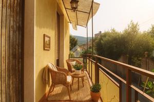 CASA SEMINDIPENDENTE A STRONCONE