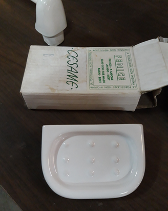 Accessori bagno in porcellana