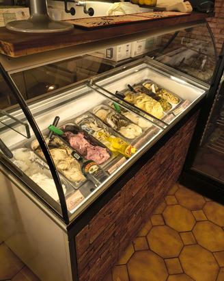 vetrina gelato 9 gusti