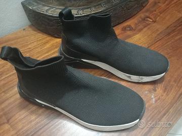 Scarpe sneakers elasticizzate a calzino ZARA