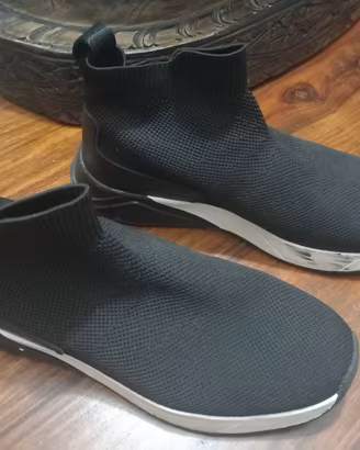 Scarpe sneakers elasticizzate a calzino ZARA