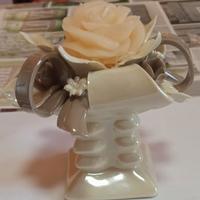 Centrotavola in porcellana di Capodimonte.