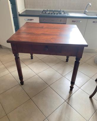 Tavolo legno arte povera restaurato con cassetto