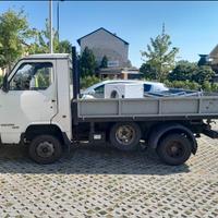 Autocarro Nissan trade ribaltabile