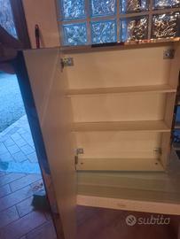 Mobiletto da bagno sospeso con specchiera