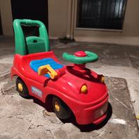 Macchina giocattolo chicco