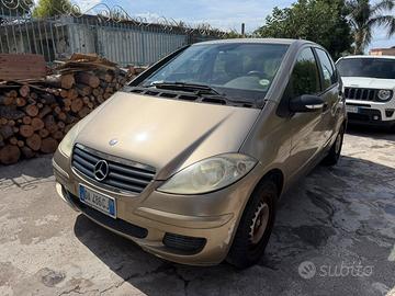 Mercedes benz a150 benzina/gpl