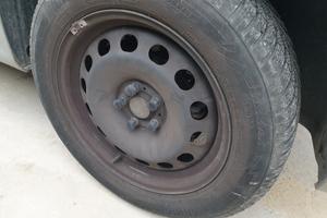 Gomme termiche + cerchi in ferro Skoda 195/60/R16 